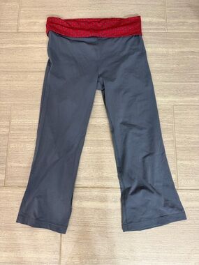 ALO Air. Land. Ocean. Coolfit foldover cropped flare leggings